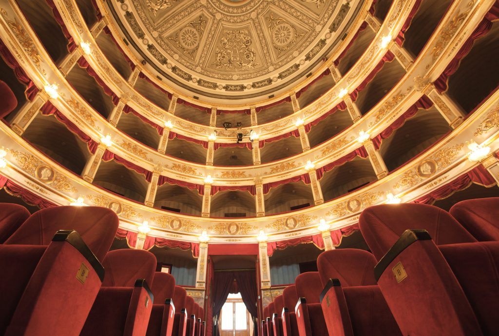 Theatre De La Renaissance Fallait Pas Le Dire Les mises en scène d’opéra – Cotediffusion.fr